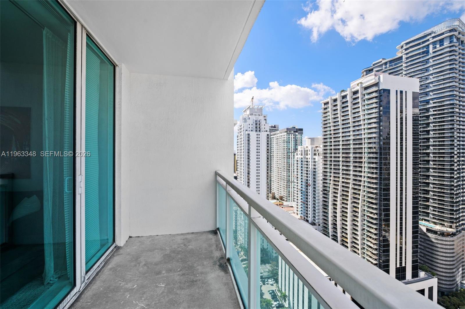 THE PLAZA 901 BRICKELL CO - Residential Lease
