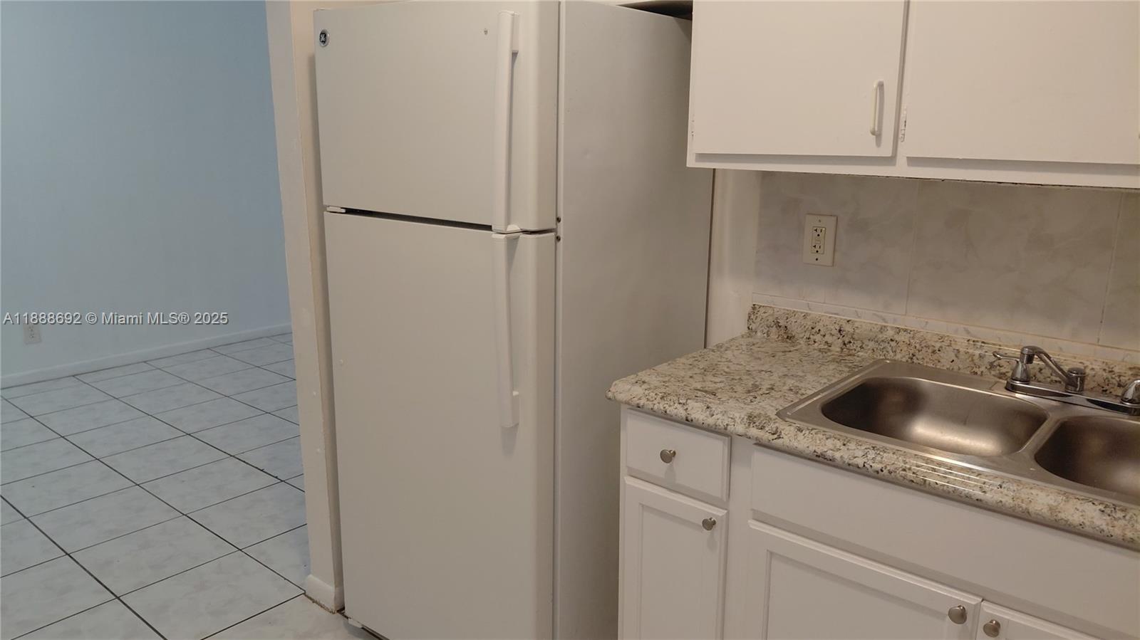SILVER PALMS CONDO - Residential