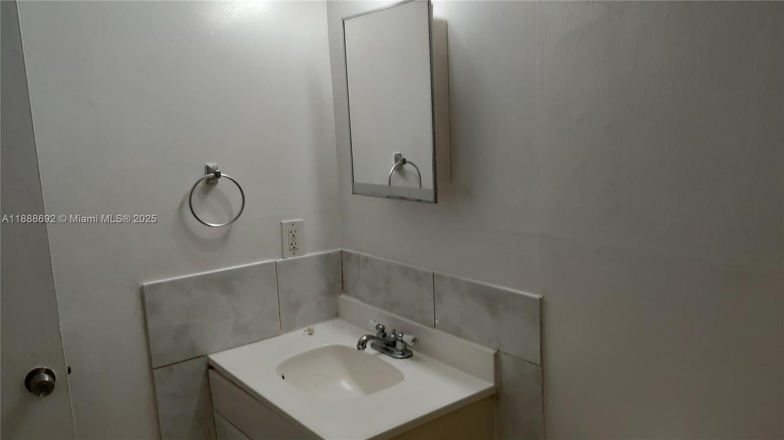 SILVER PALMS CONDO - Residential
