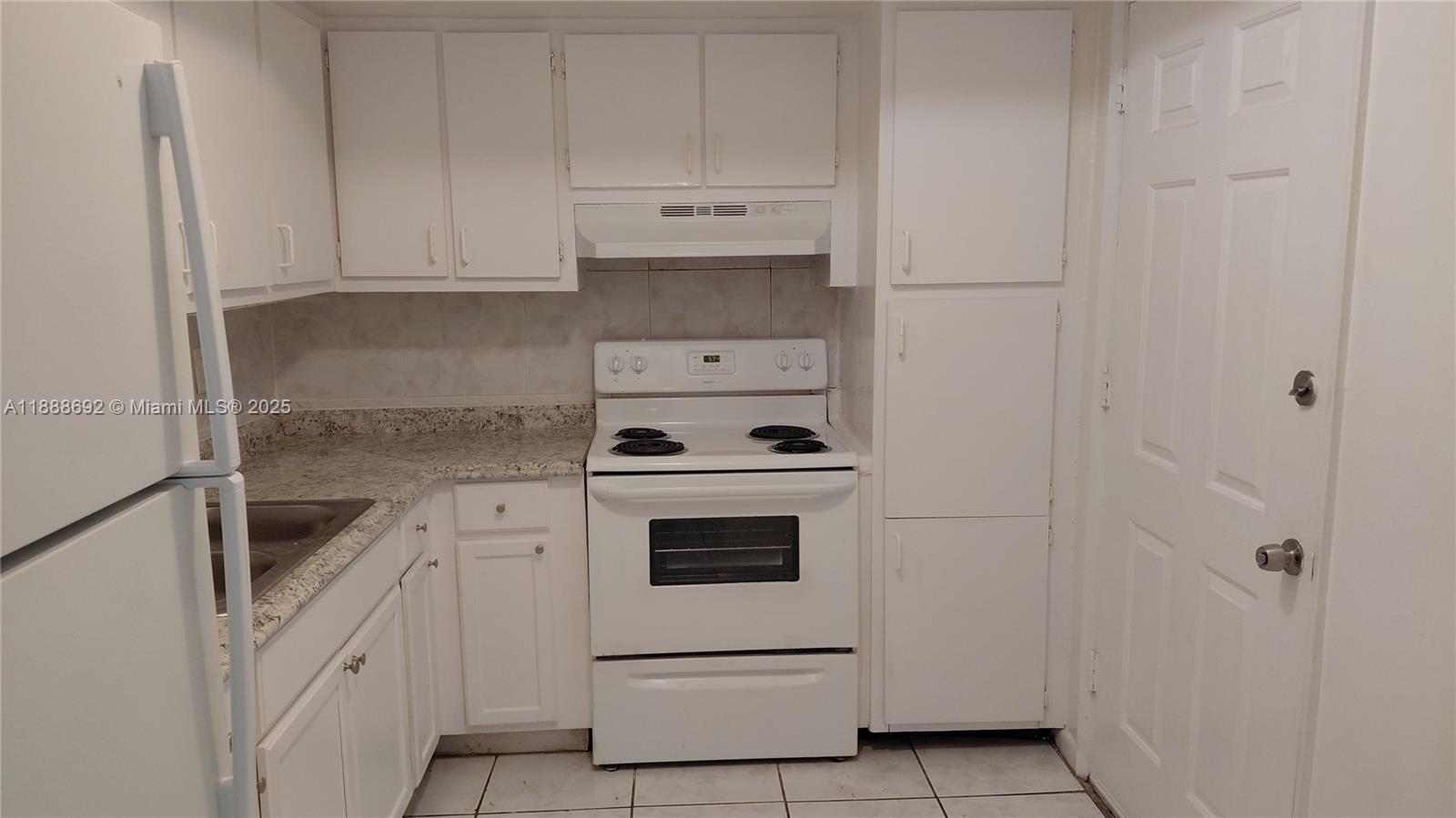 SILVER PALMS CONDO - Residential