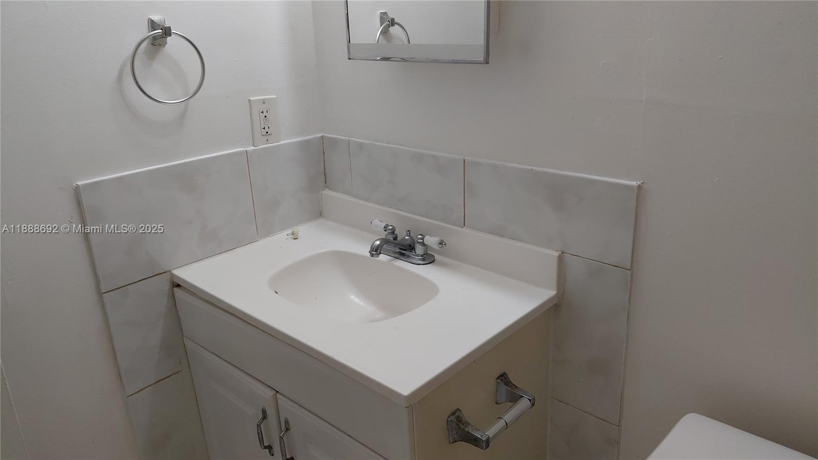 SILVER PALMS CONDO - Residential