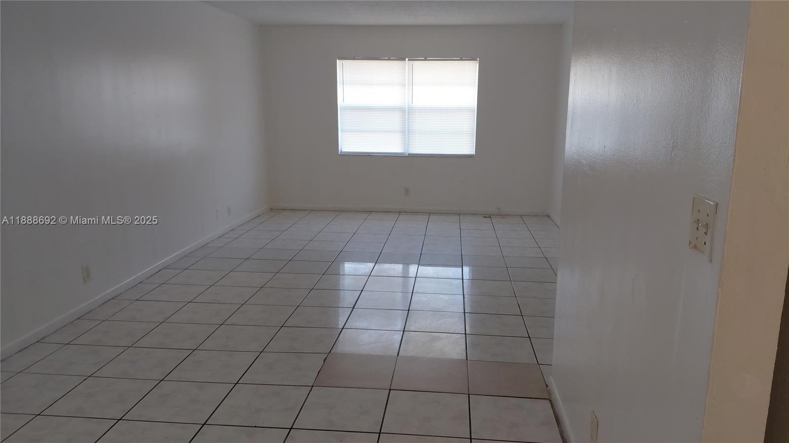 SILVER PALMS CONDO - Residential