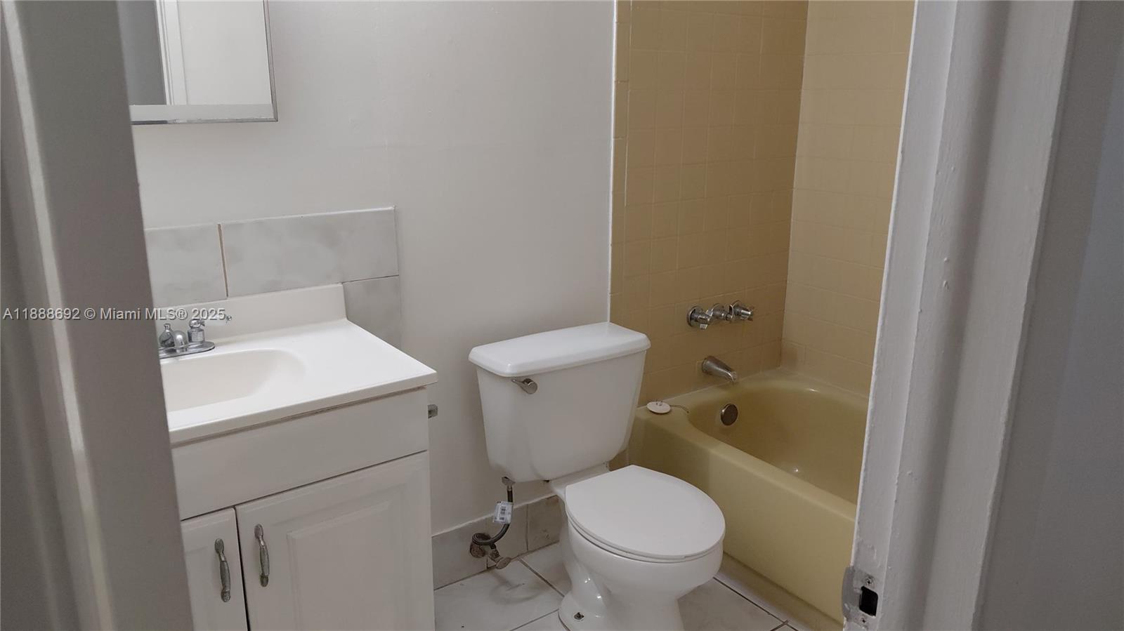 SILVER PALMS CONDO - Residential