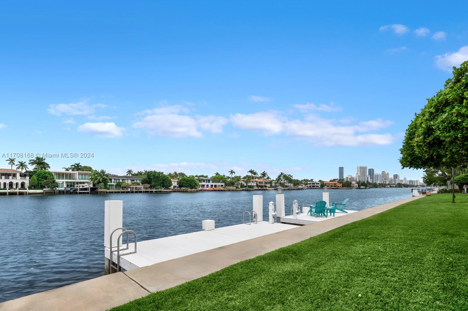 THE COURTYARDS AT THE POI - Residential