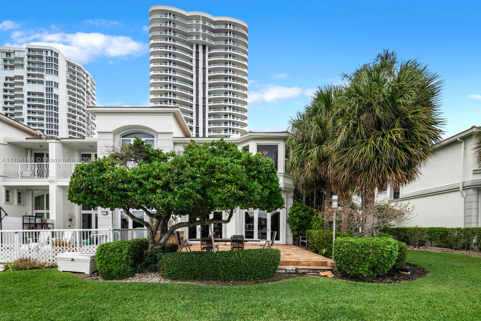 THE COURTYARDS AT THE POI - Residential