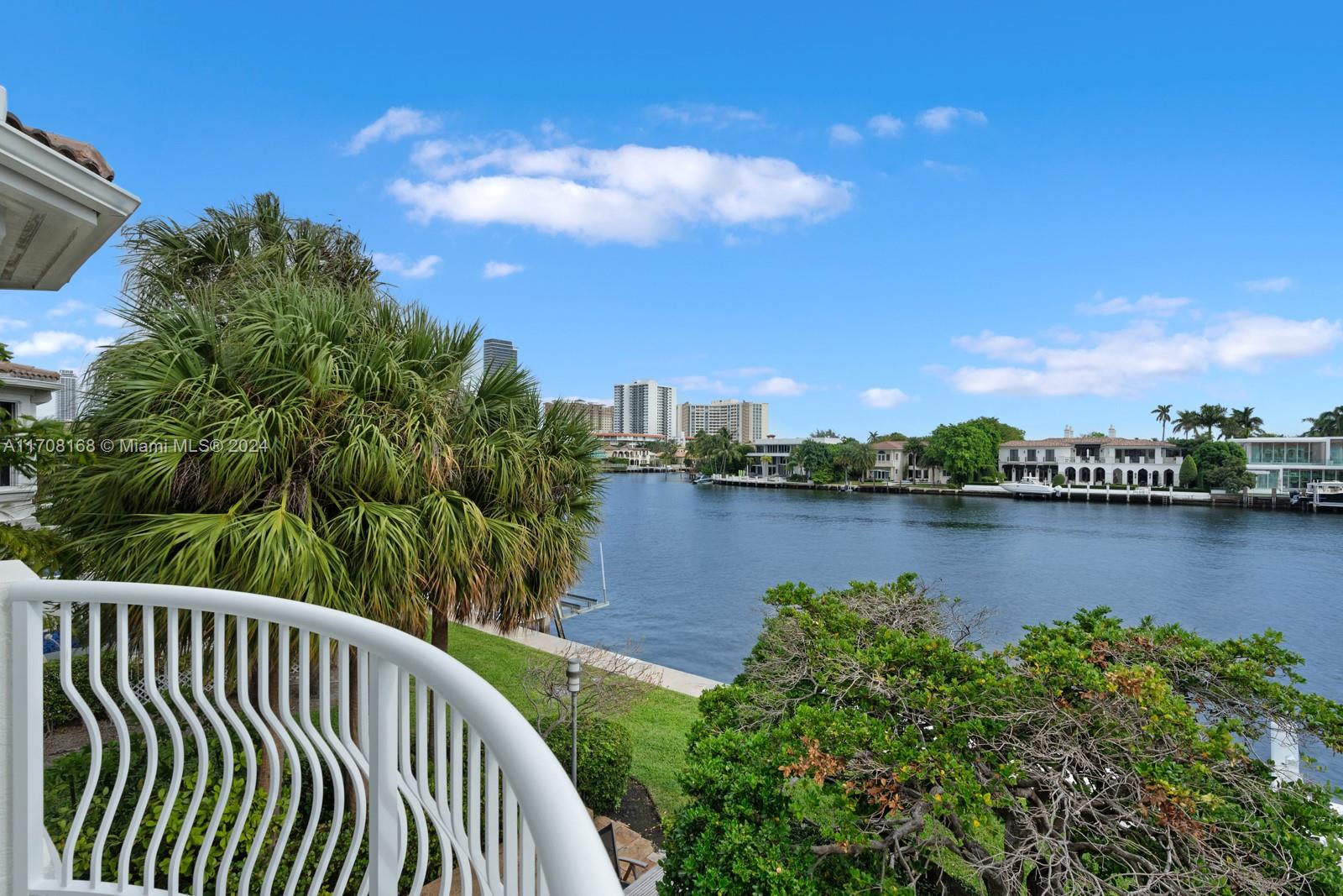 THE COURTYARDS AT THE POI - Residential
