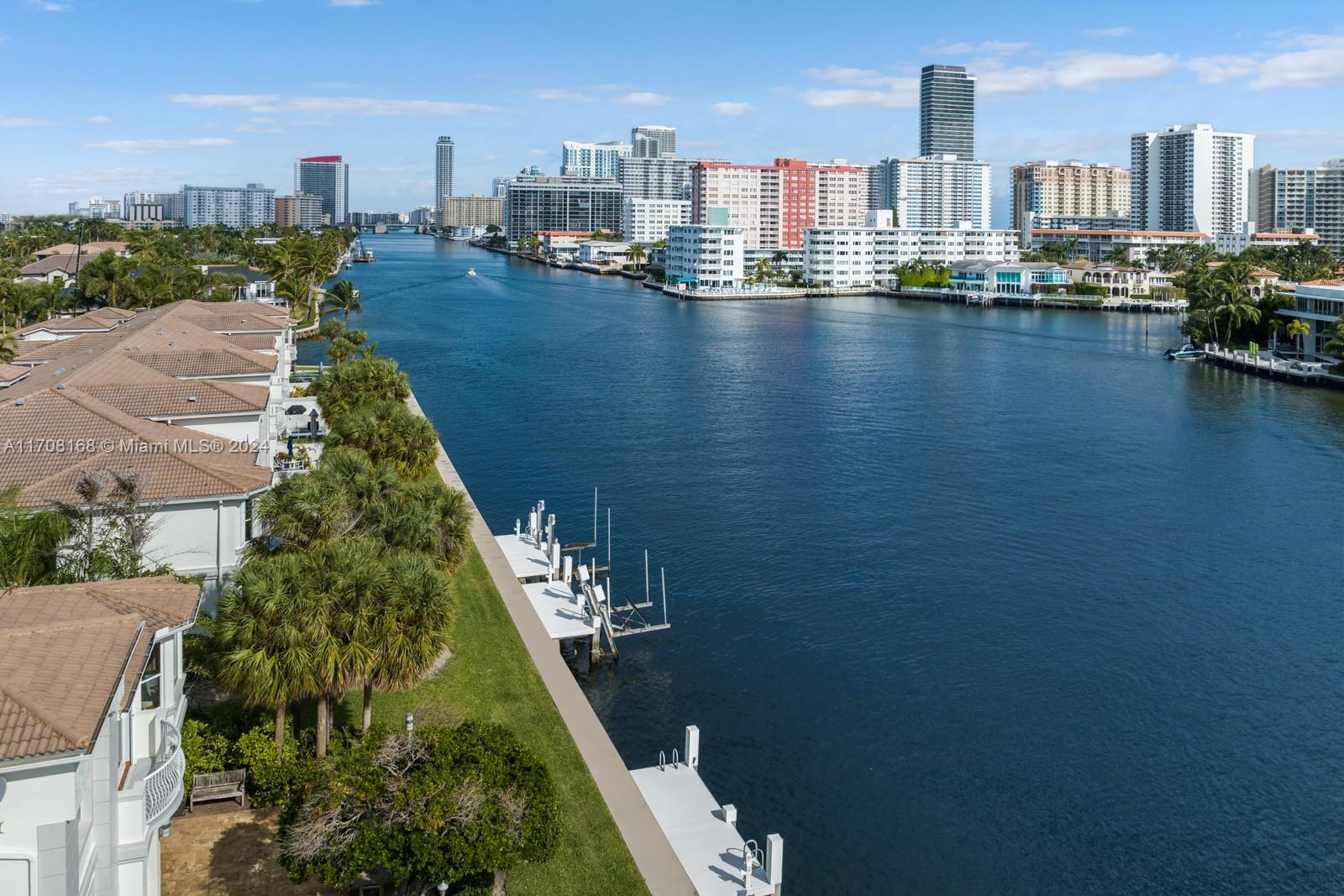 THE COURTYARDS AT THE POI - Residential