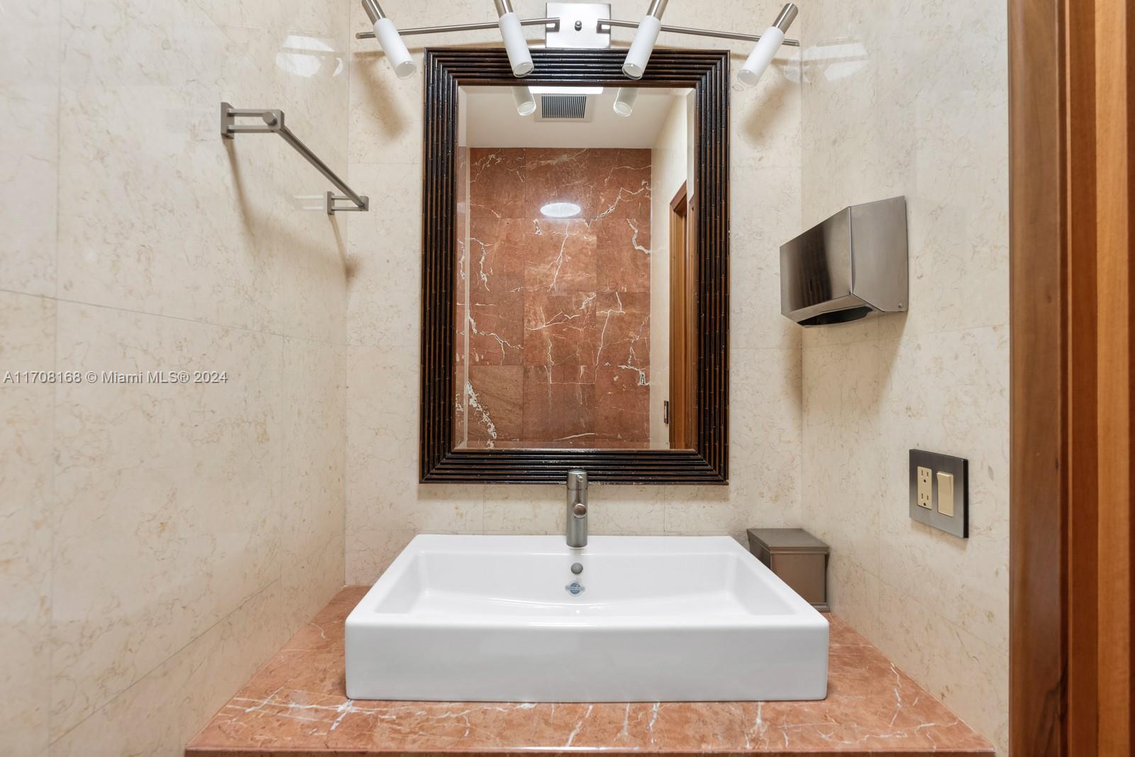 THE COURTYARDS AT THE POI - Residential