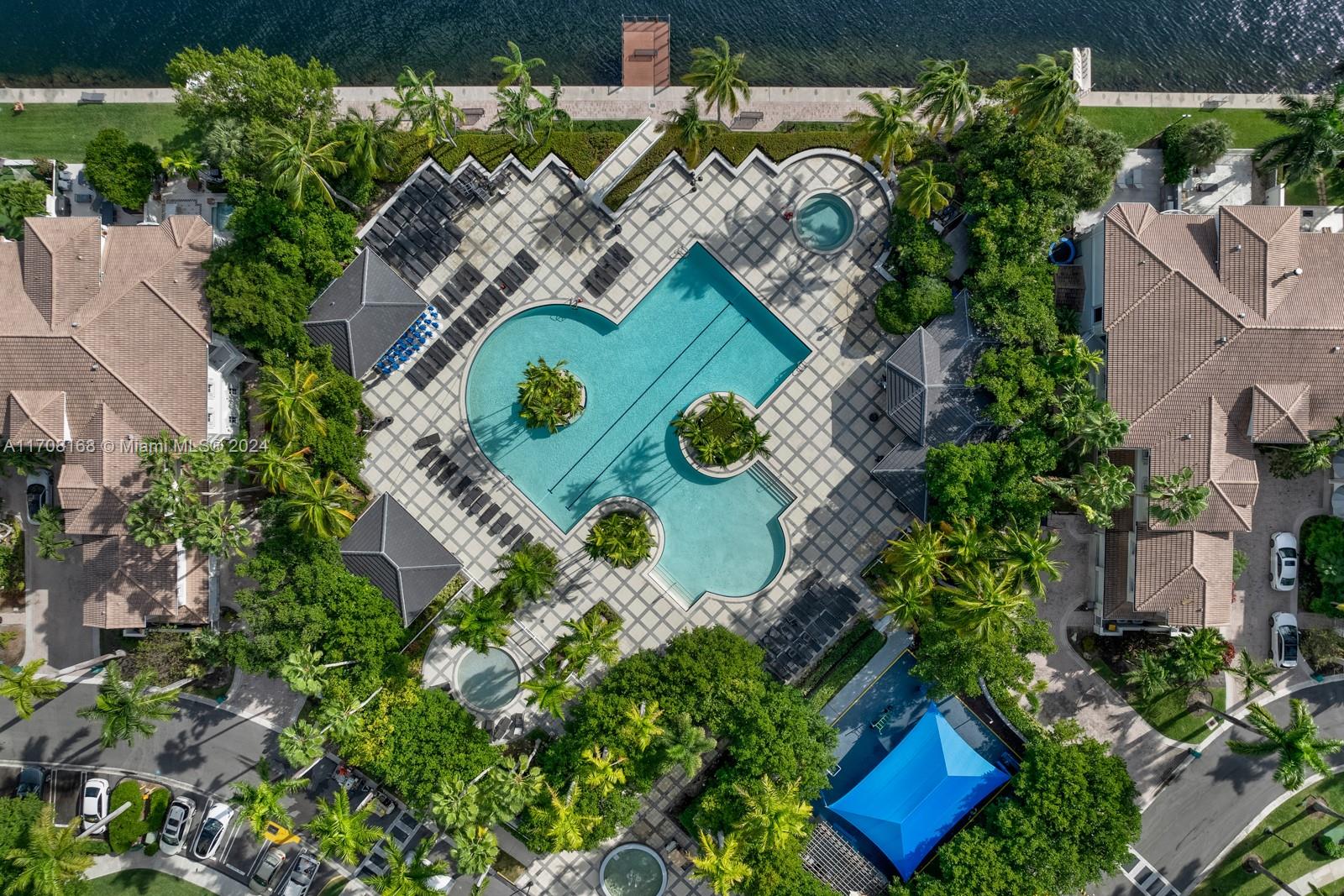 THE COURTYARDS AT THE POI - Residential