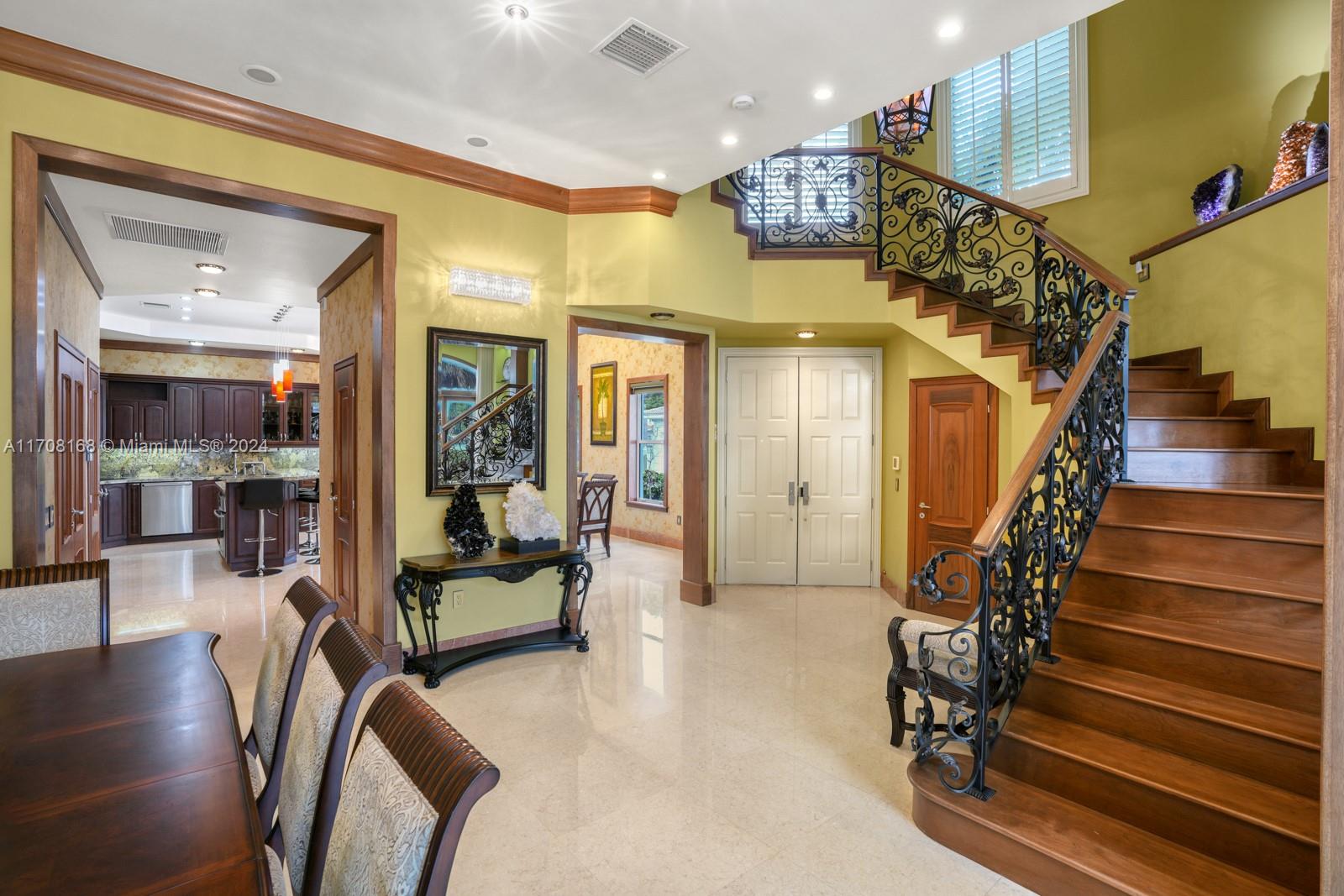 THE COURTYARDS AT THE POI - Residential