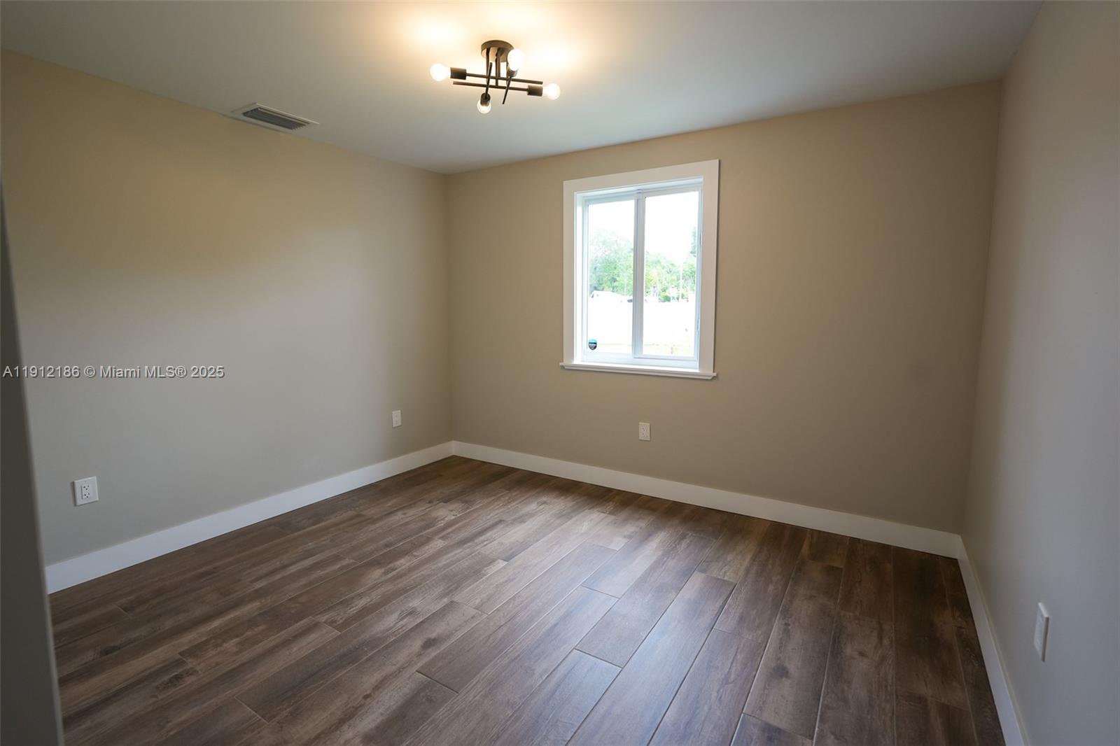 PERRINE GRANT LAND CO - Residential Lease