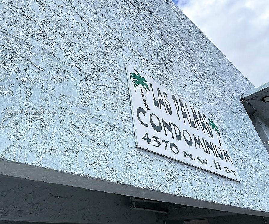 LAS PALMAS CONDO - Residential