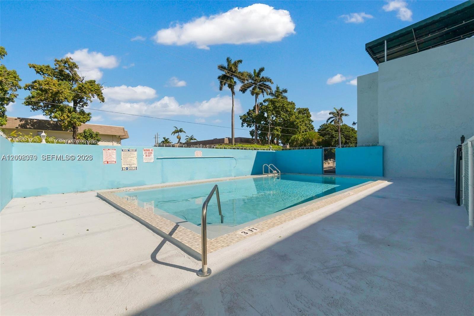 LAS PALMAS CONDO - Residential