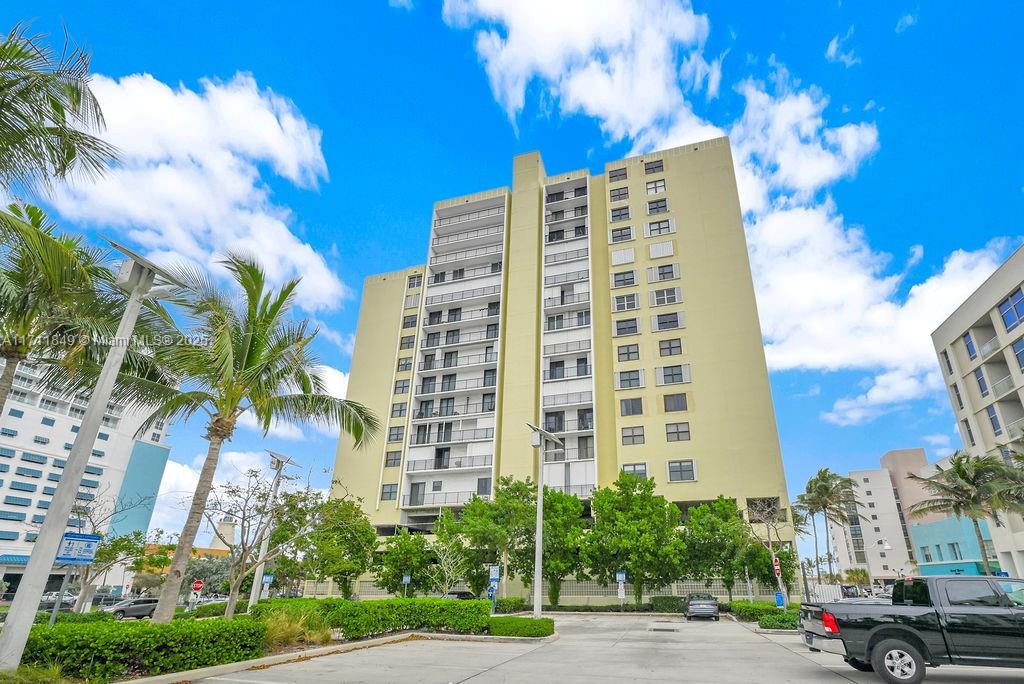 CRYSTAL TOWER INC CONDO - Residential