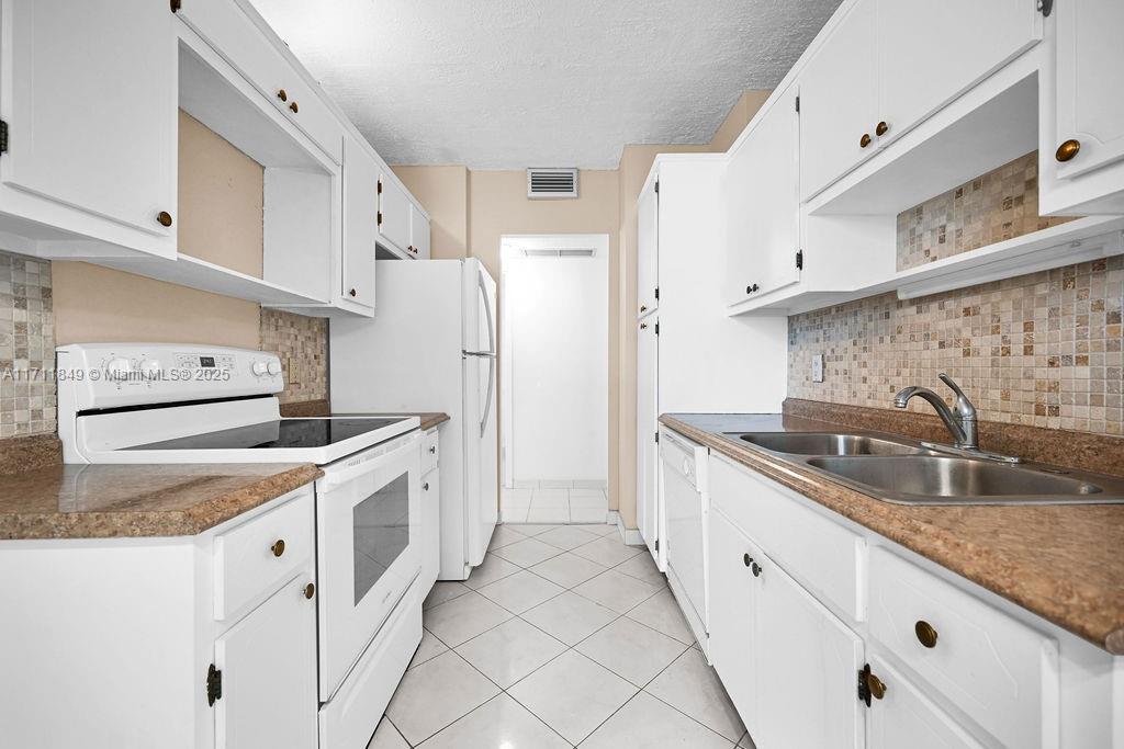 CRYSTAL TOWER INC CONDO - Residential