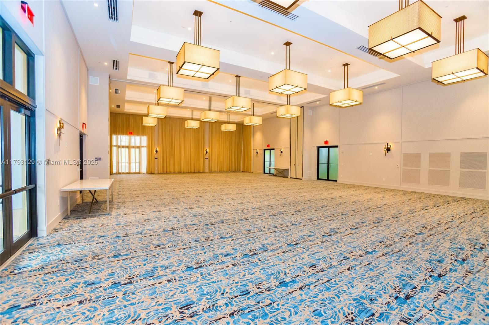 APEX AT PARK CENTRAL COND - Residential