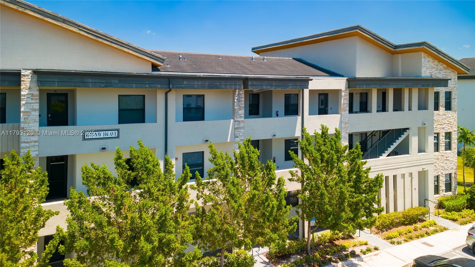 APEX AT PARK CENTRAL COND - Residential