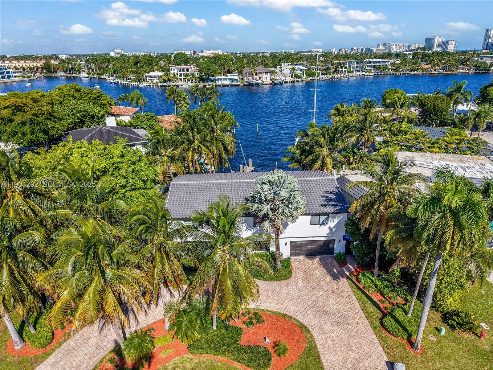 SANTA BARBARA SHORES - Residential