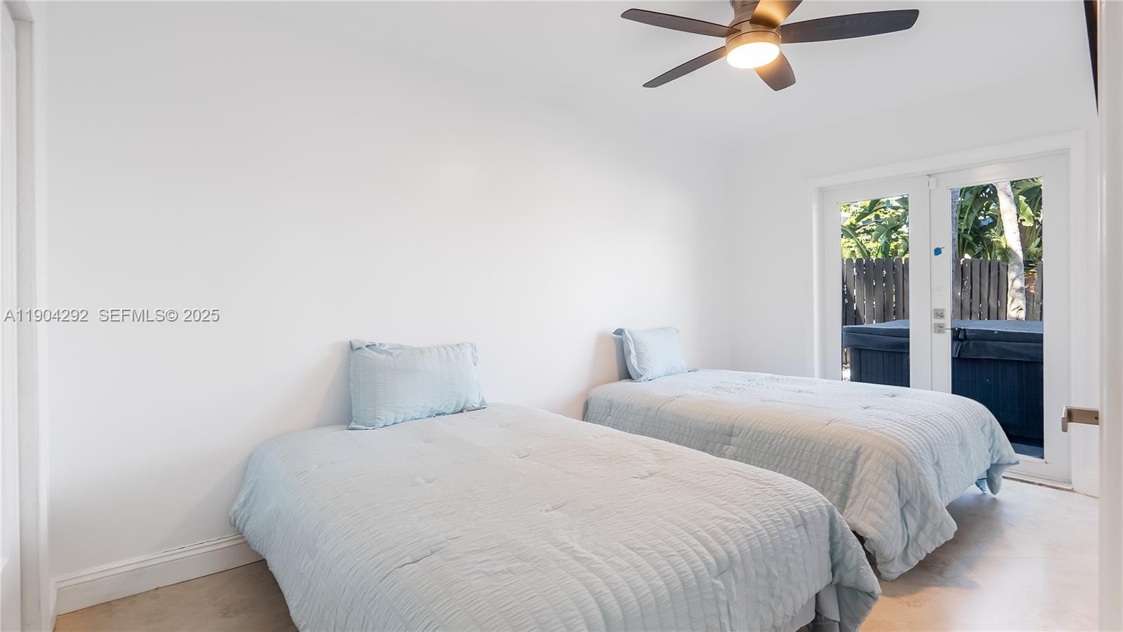 SANTA BARBARA SHORES - Residential