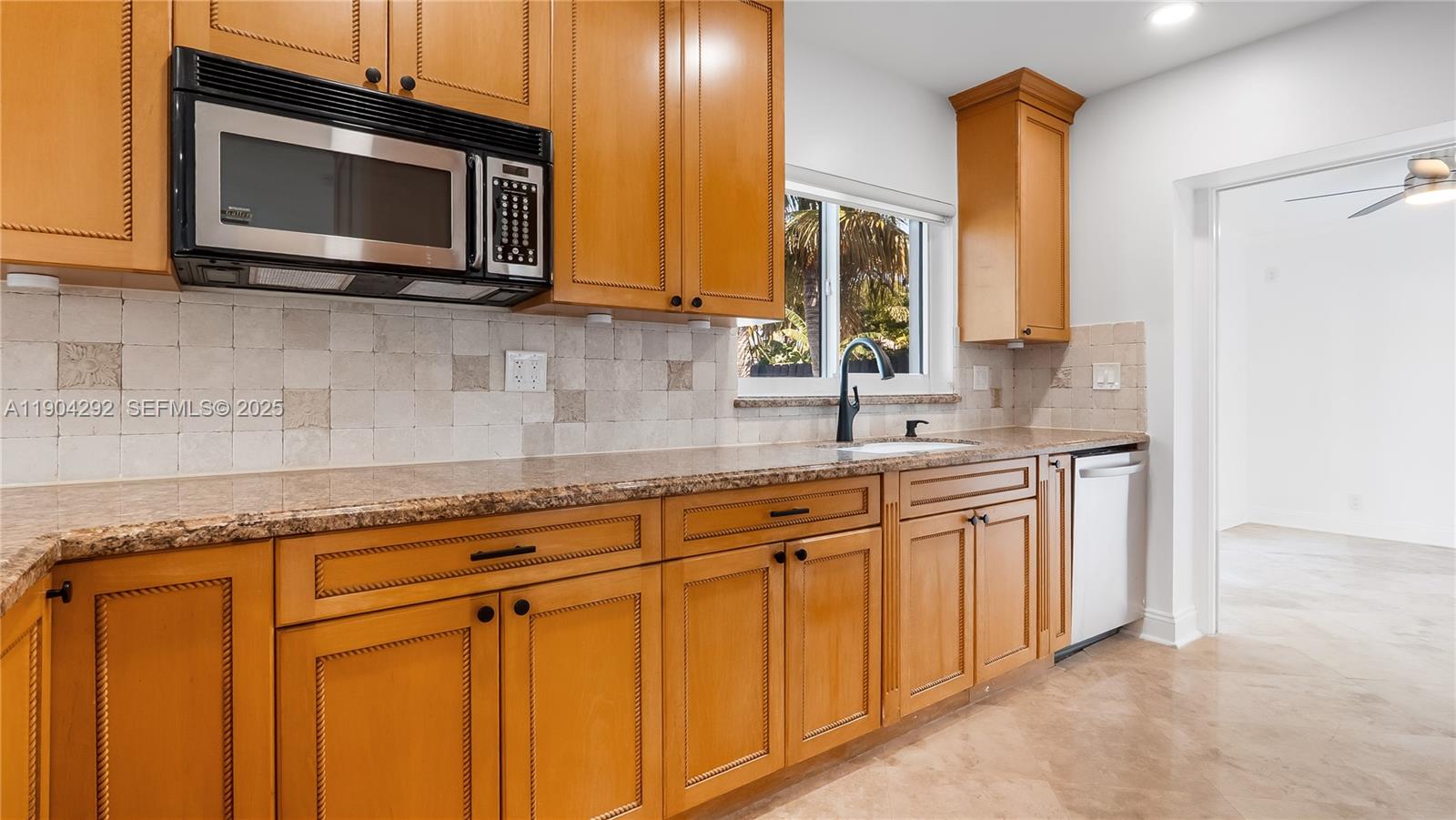 SANTA BARBARA SHORES - Residential