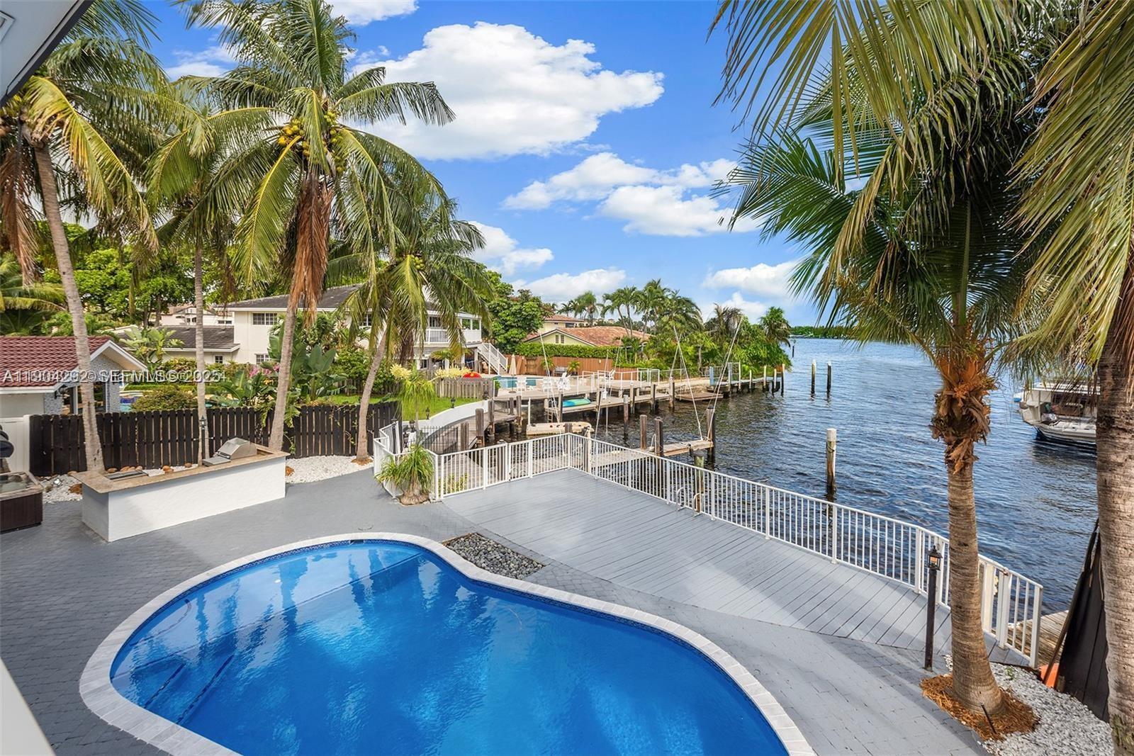 SANTA BARBARA SHORES - Residential