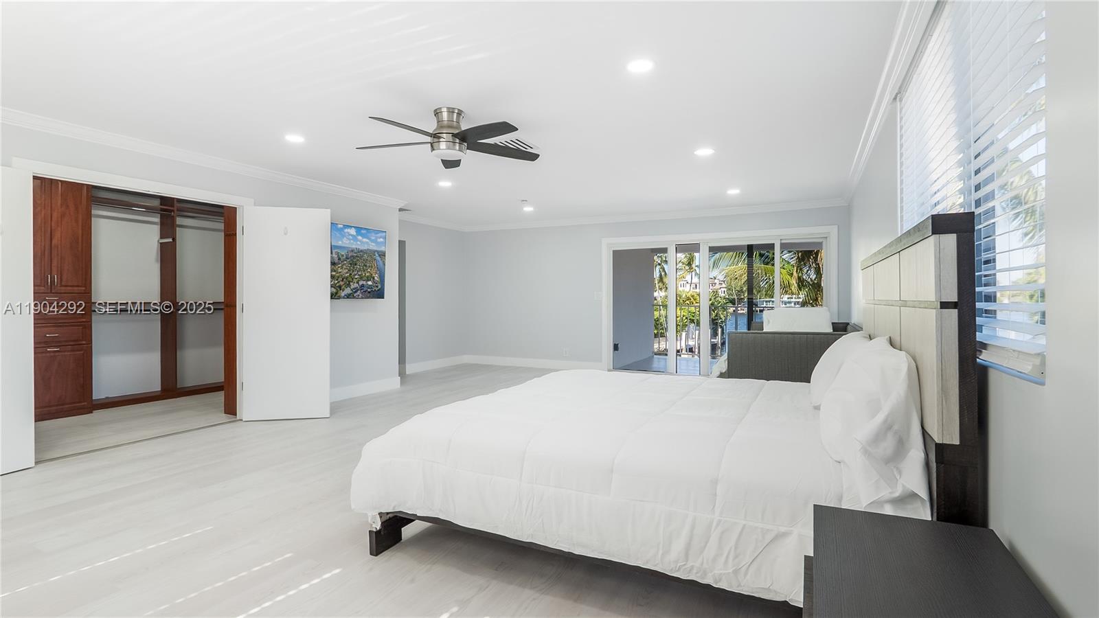 SANTA BARBARA SHORES - Residential