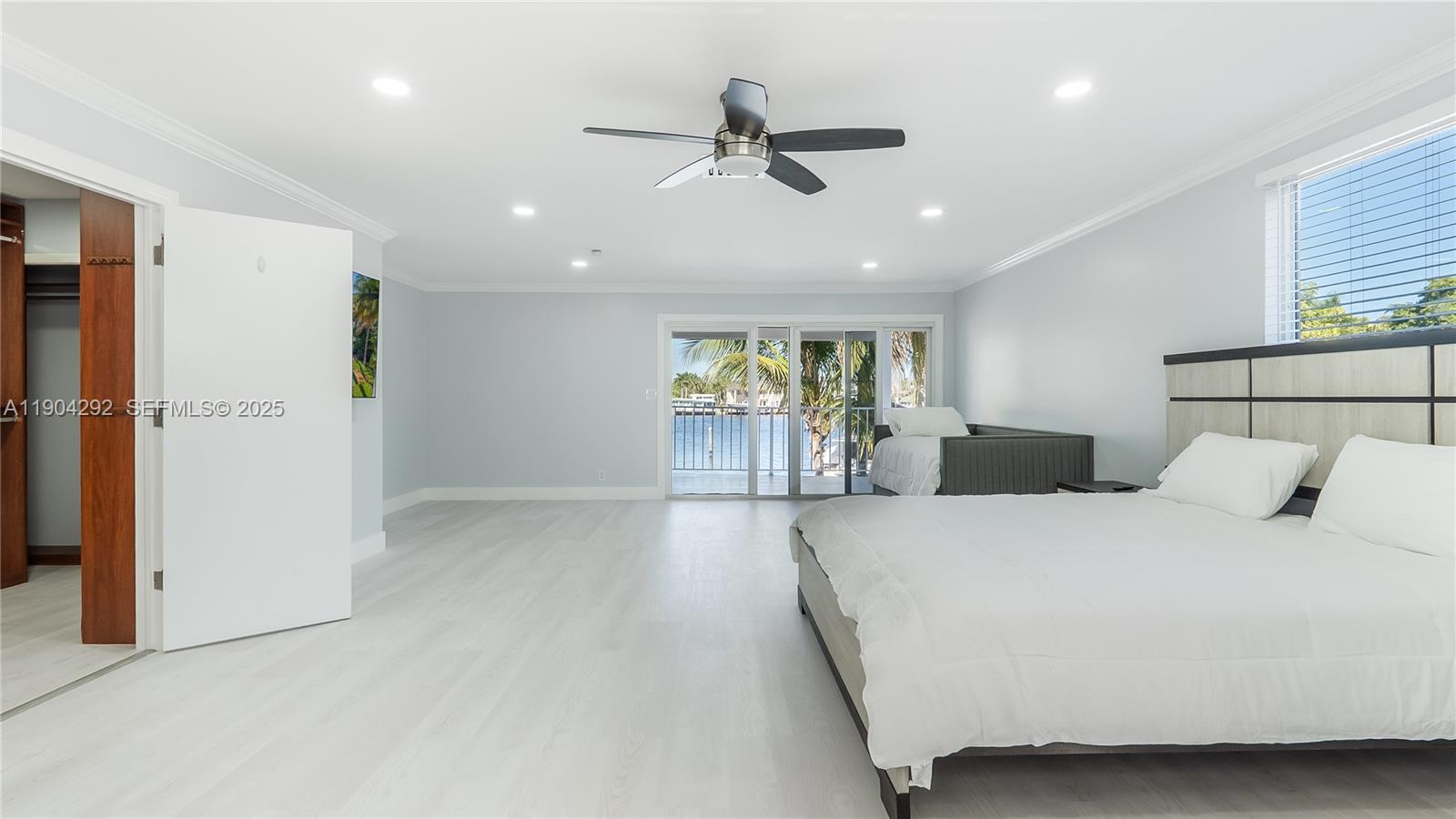 SANTA BARBARA SHORES - Residential