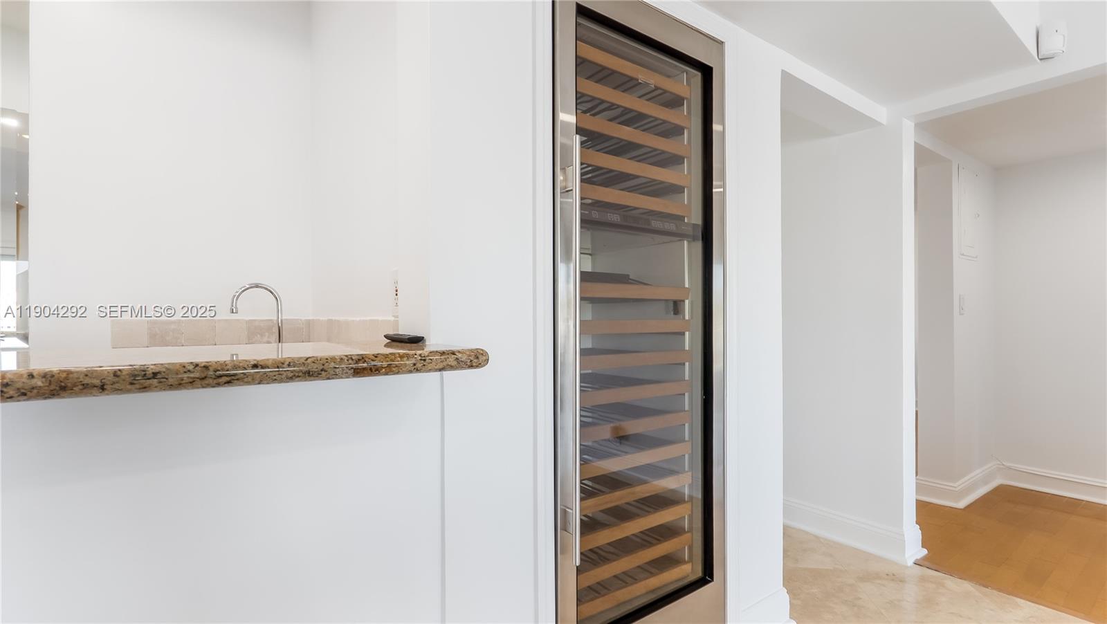 SANTA BARBARA SHORES - Residential