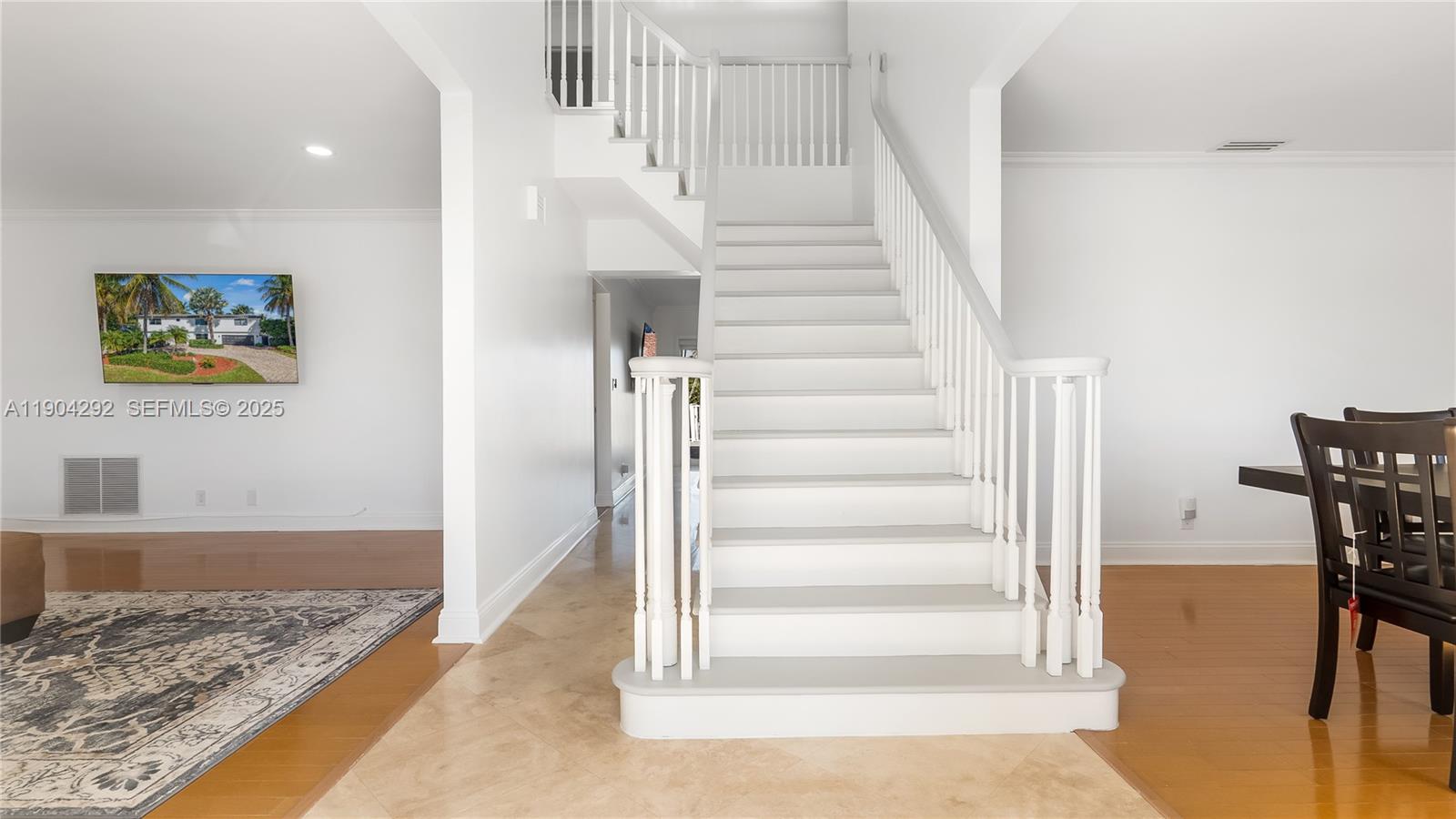 SANTA BARBARA SHORES - Residential