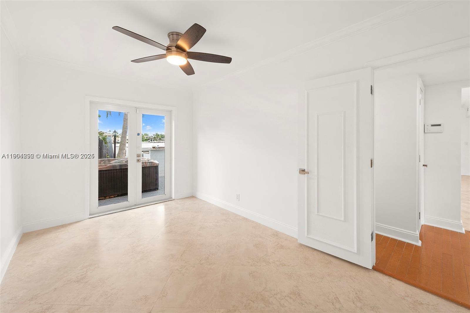 SANTA BARBARA SHORES - Residential