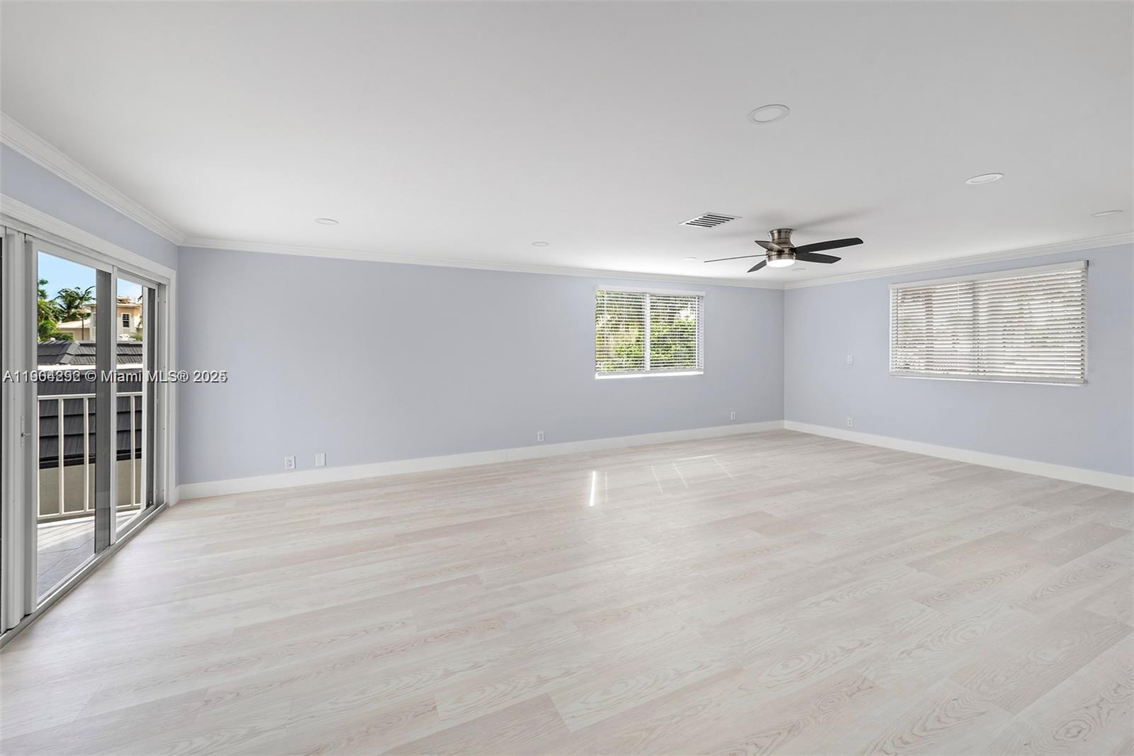 SANTA BARBARA SHORES - Residential