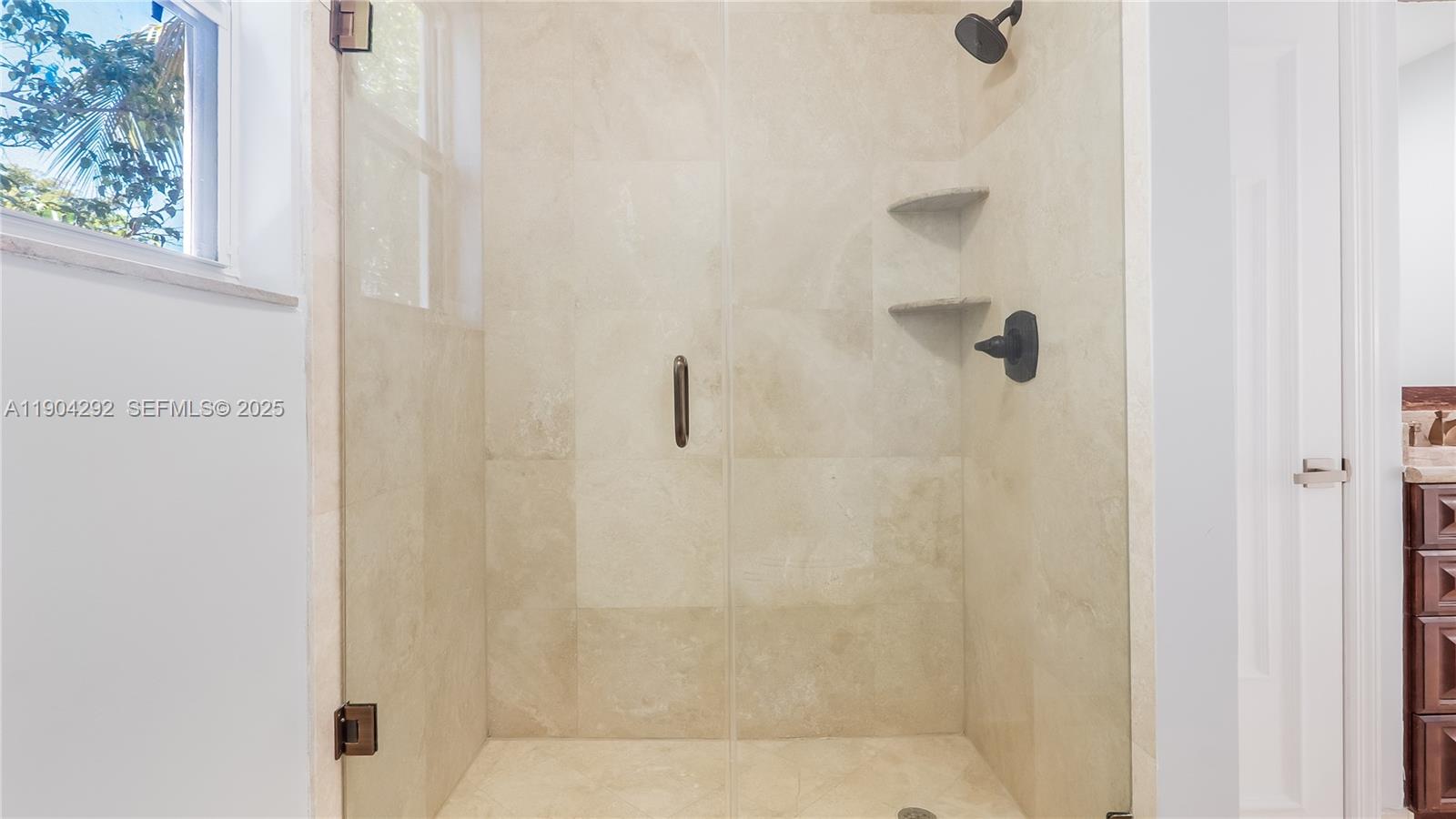 SANTA BARBARA SHORES - Residential