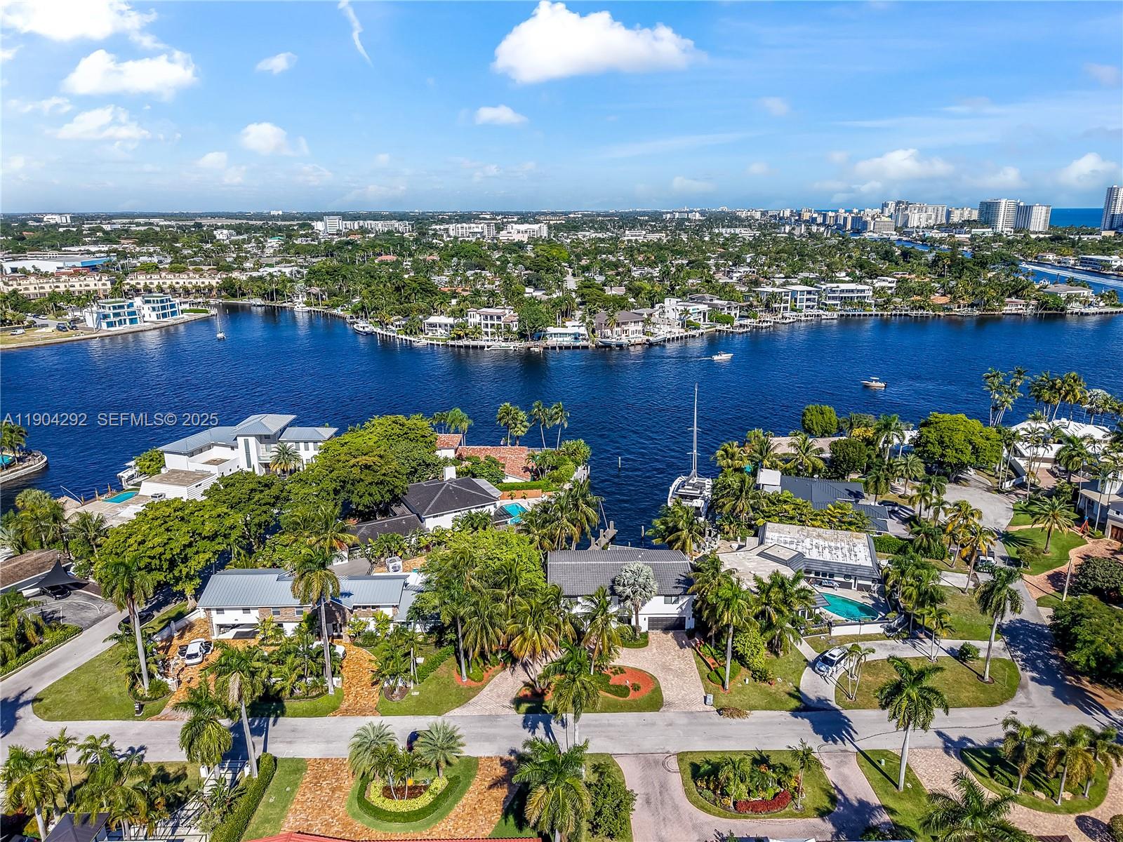 SANTA BARBARA SHORES - Residential