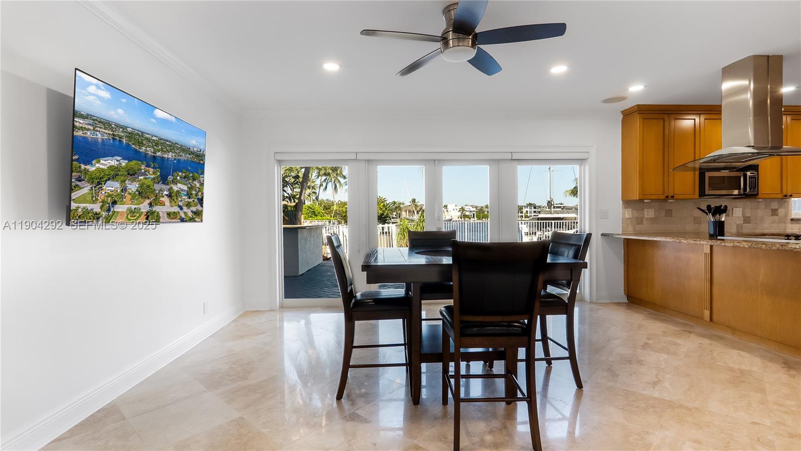 SANTA BARBARA SHORES - Residential