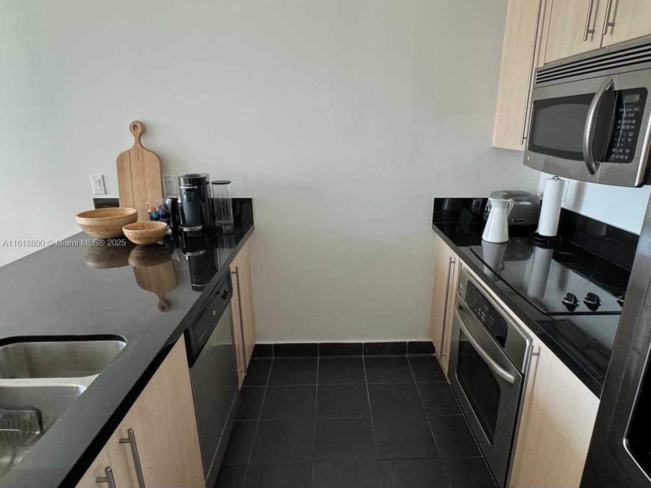 79 SW 12th St 1502-S