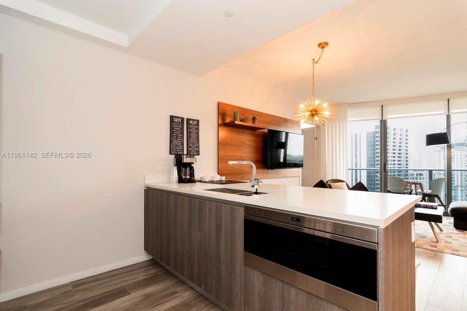 SLS LUX BRICKELL - Residential