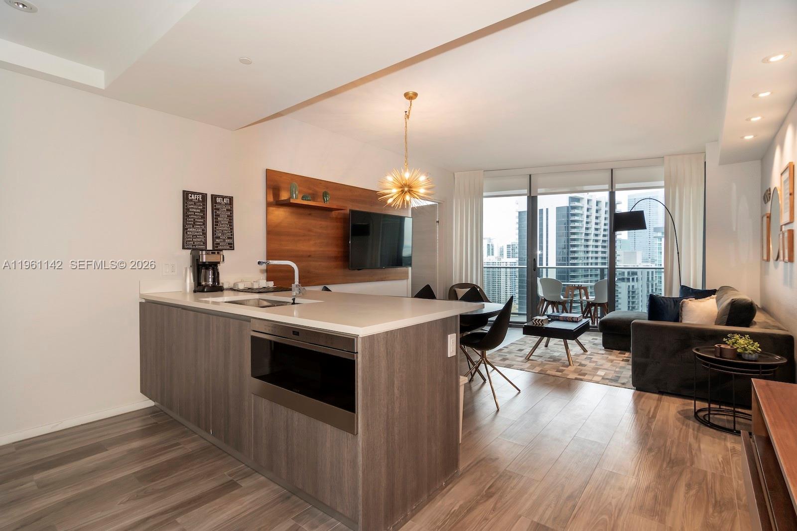 SLS LUX BRICKELL - Residential