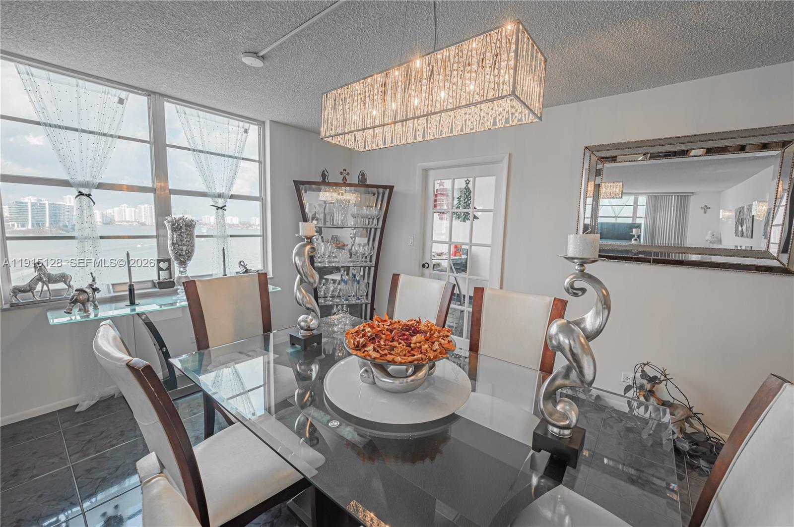 WINSTON TOWERS 500 CONDO - Residential