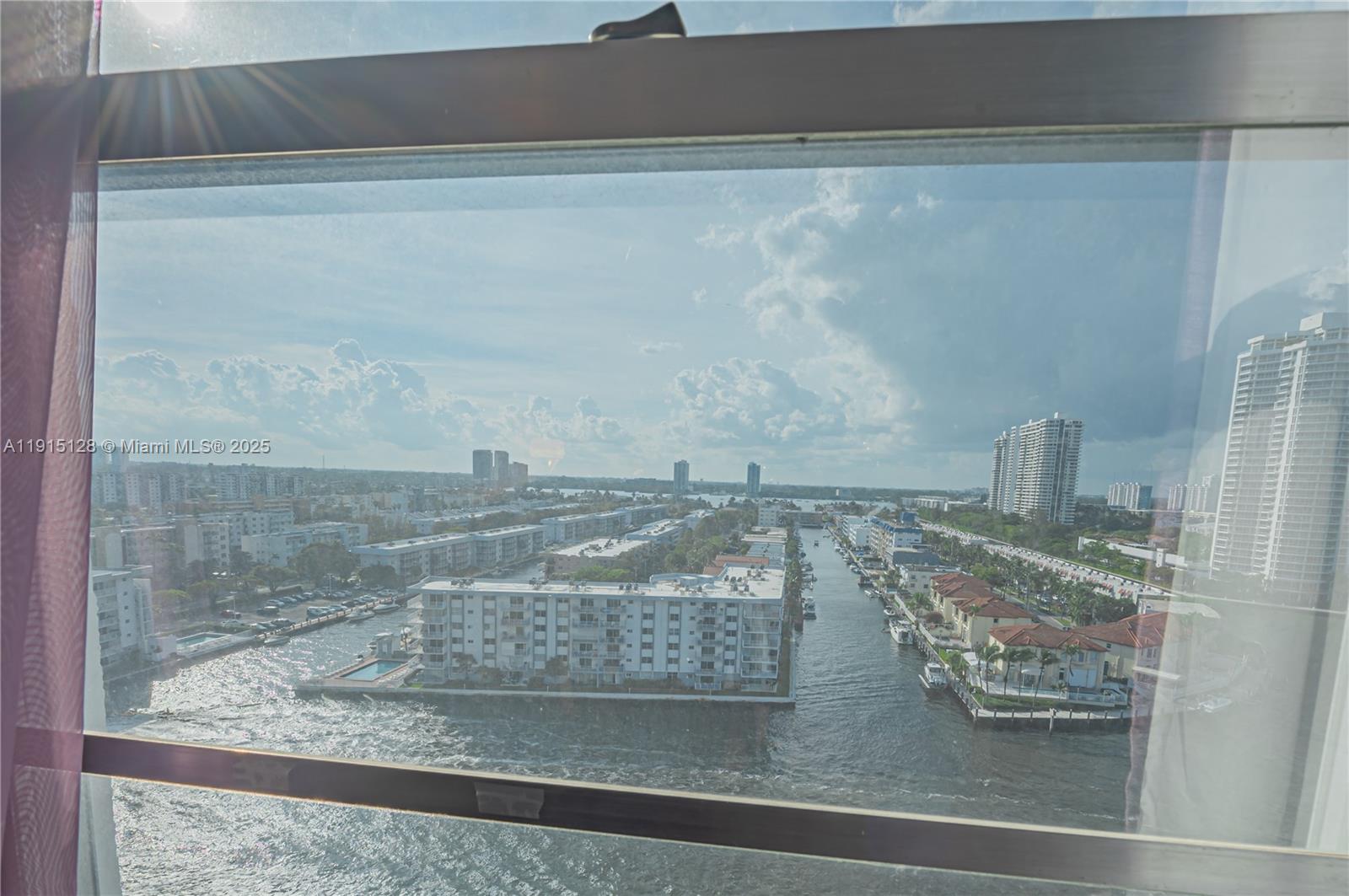 WINSTON TOWERS 500 CONDO - Residential