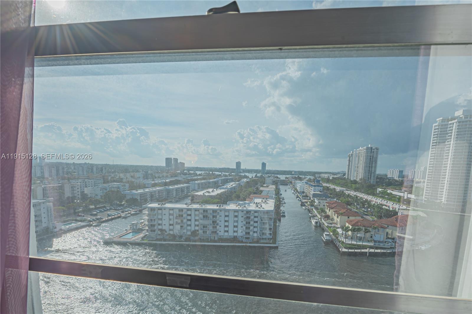 WINSTON TOWERS 500 CONDO - Residential