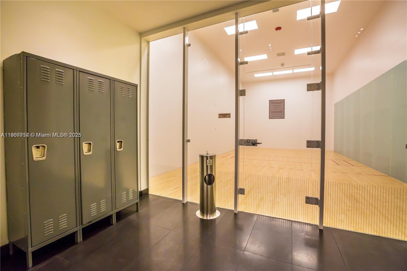 CANVAS CONDO - Residential Lease