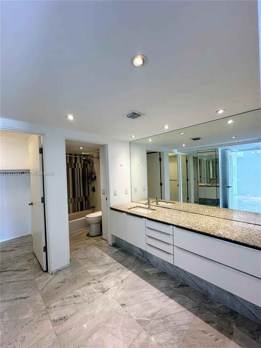 VECINO DEL MAR CONDO - Residential