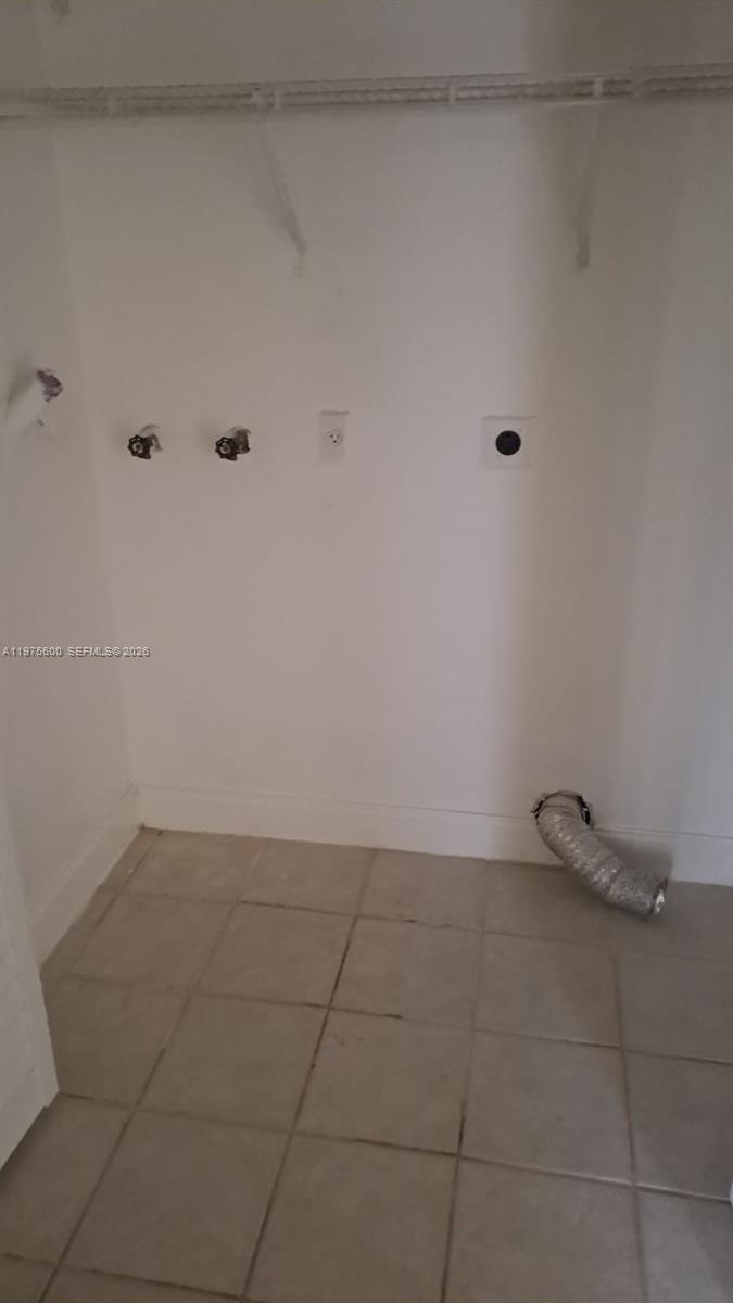 SHOMA COURTYARDS II AT RO - Residential