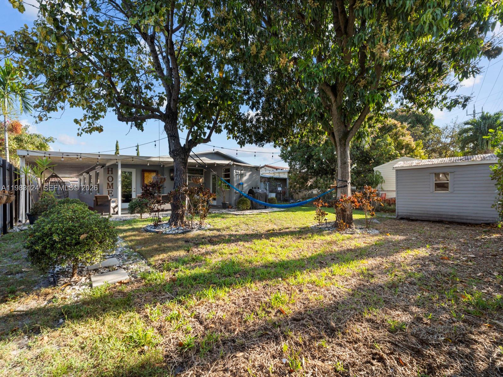 ULELAH - Residential