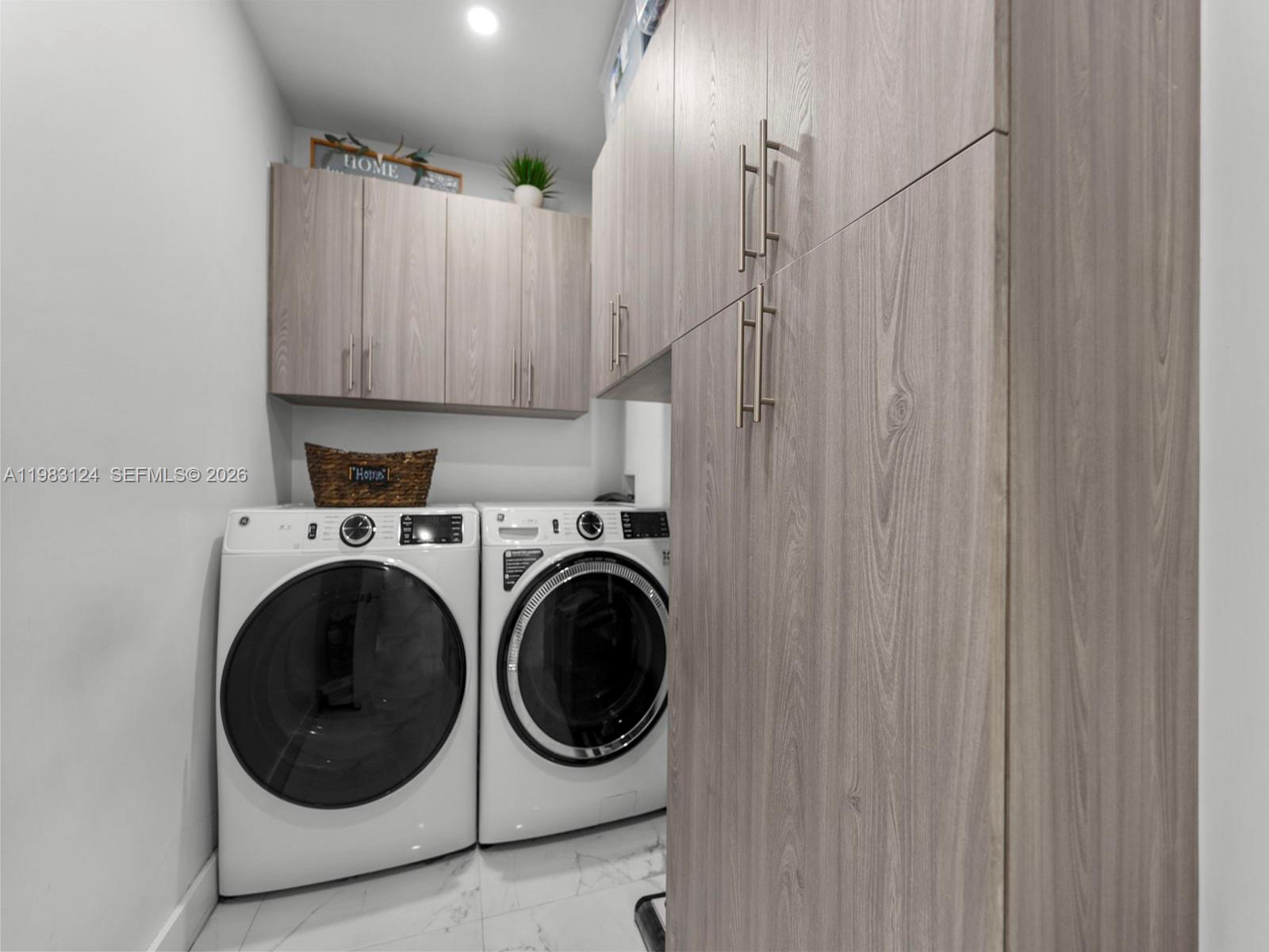 ULELAH - Residential