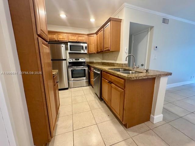 OAKLAND SHORES CONDOMINIU - Residential