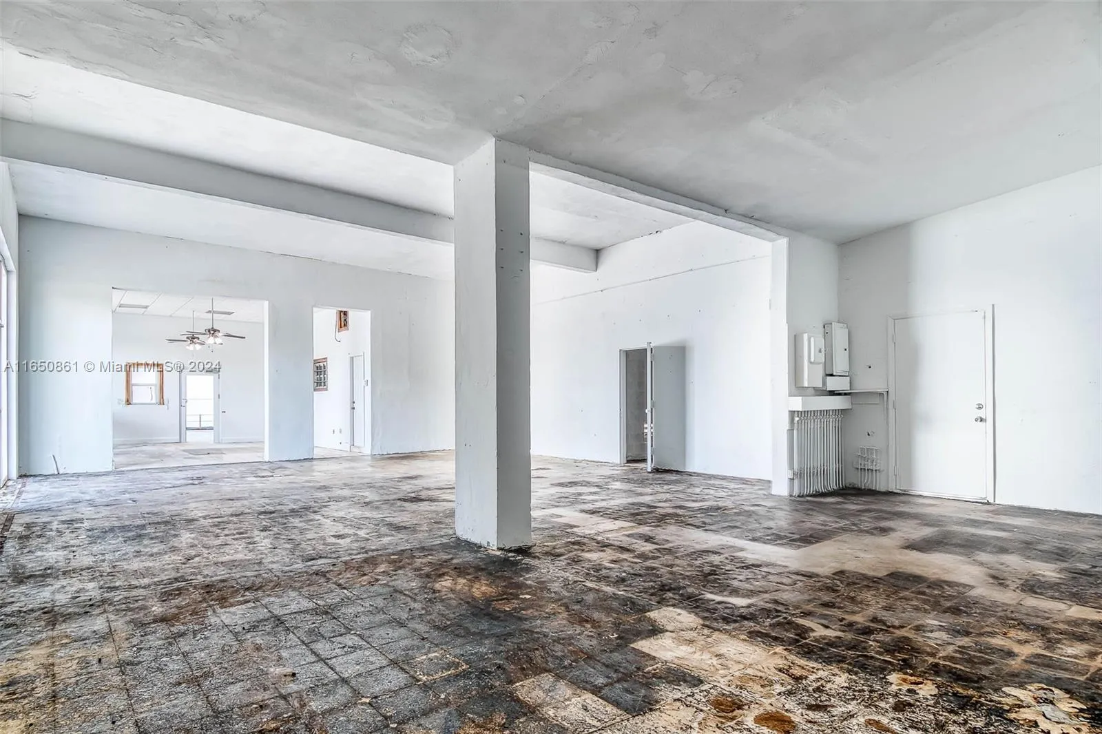 South Miami, Florida 33155, United States, ,Commercial,Pending,45930