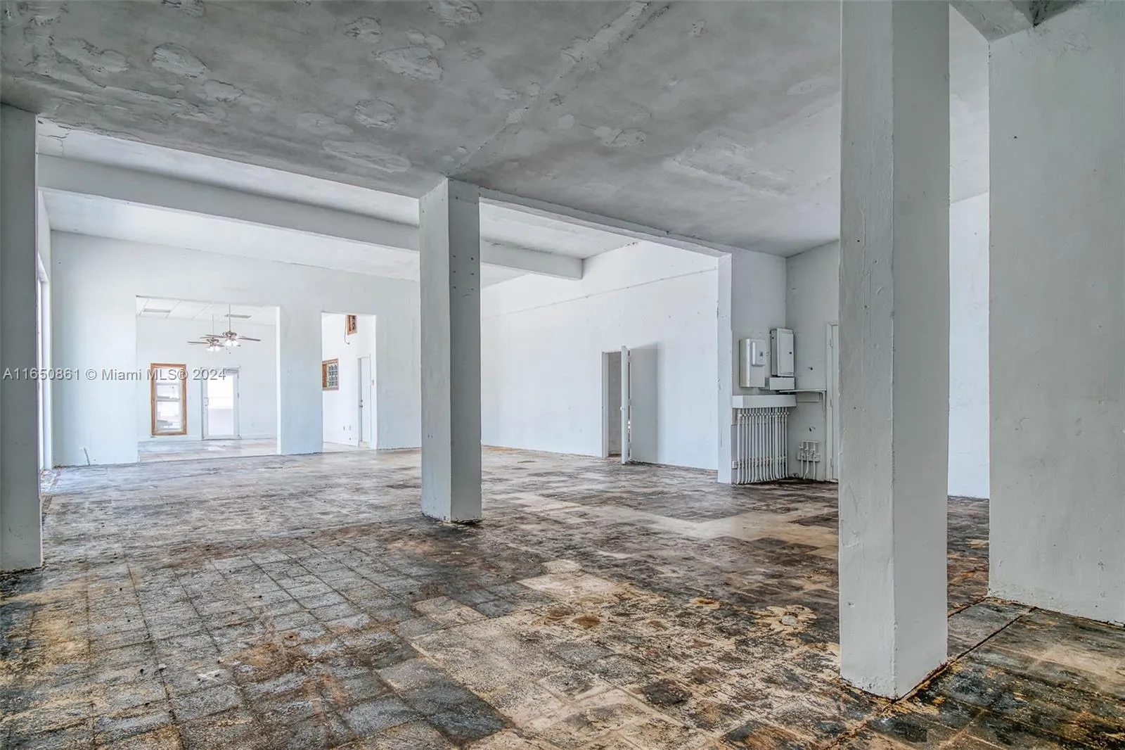 South Miami, Florida 33155, United States, ,Commercial,Pending,45930