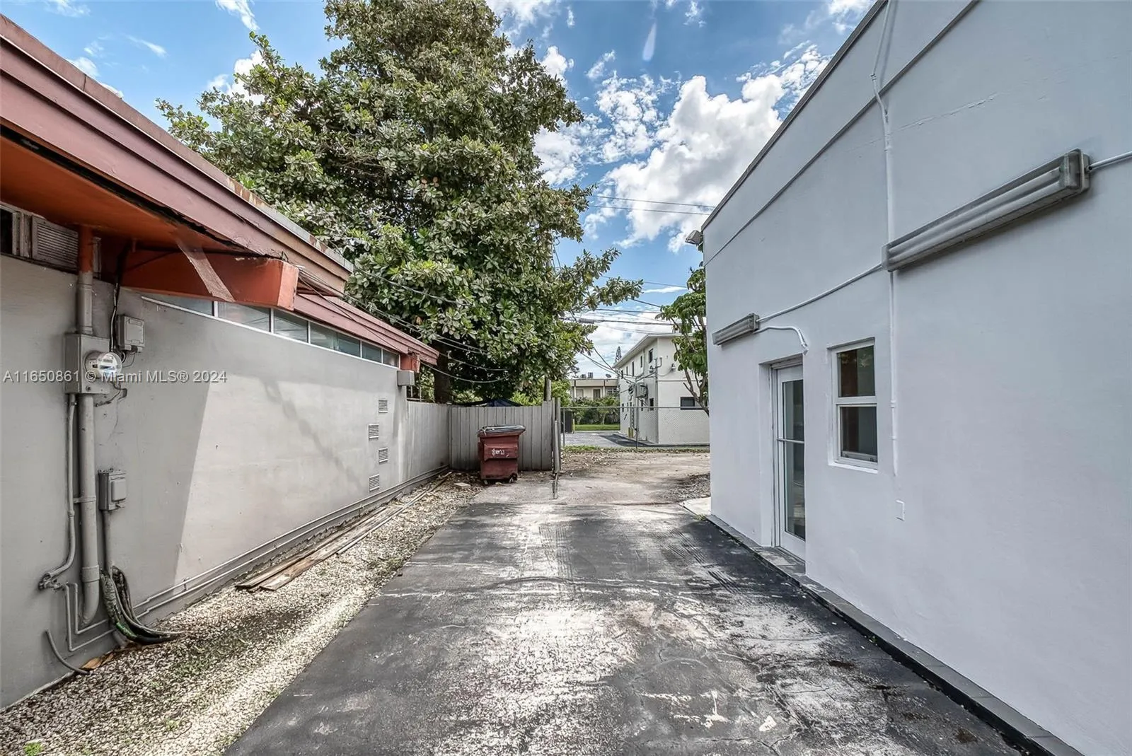 South Miami, Florida 33155, United States, ,Commercial,Pending,45930