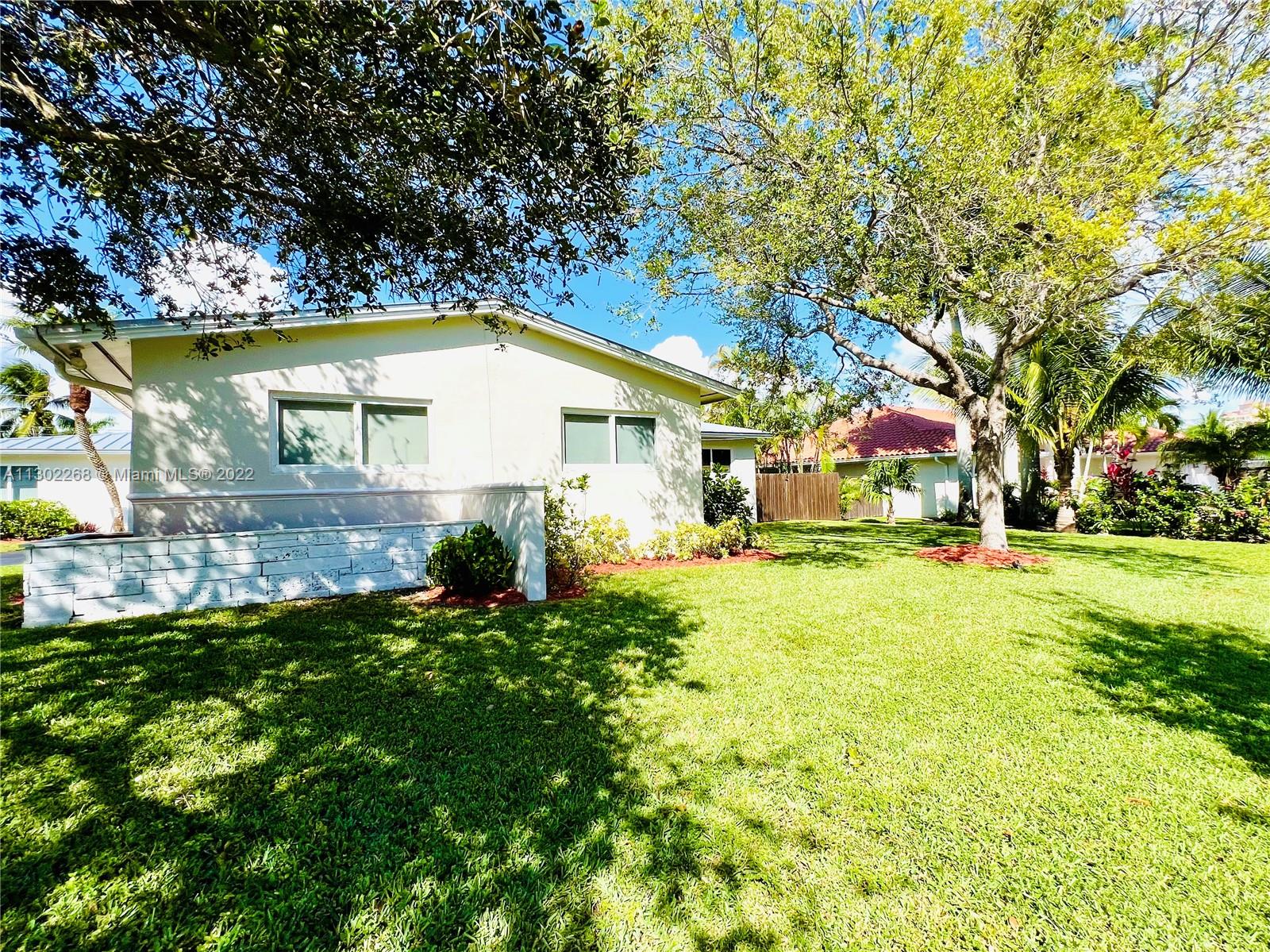 Photo 8 of 66 of 14441 Snapper Dr house
